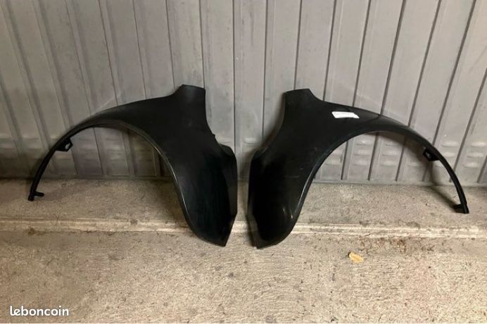 Garniture Couverture Évent Latéral Garde-Boue Arrière Smart Fortwo 453 - Noir Brillant
