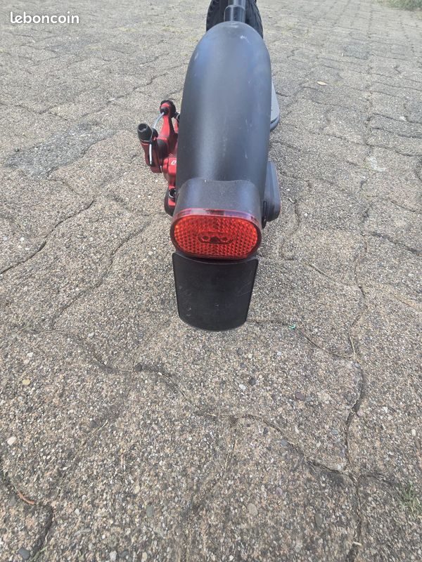 Trottinette Xiaomi — Pour pièces ou projet de rénovation (image 6)