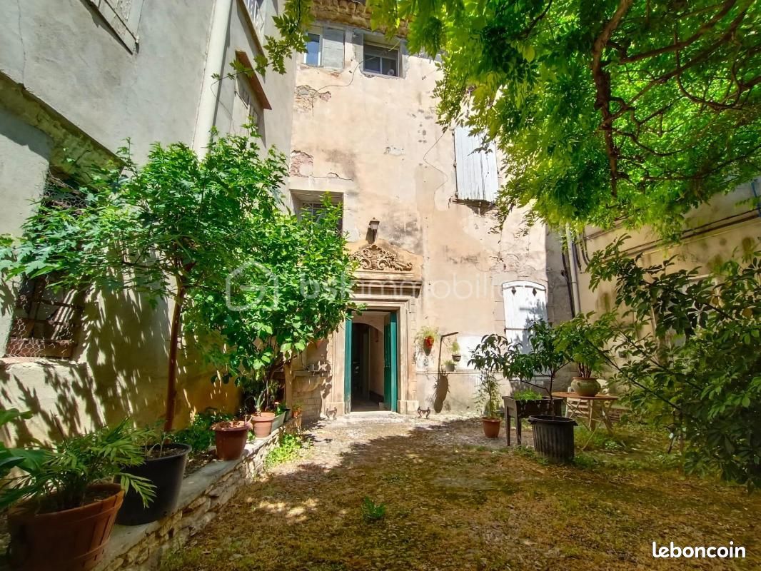 Maison 15 pièces 350 m² · à Clermont-l'Hérault · 350 m² · 525 000 €