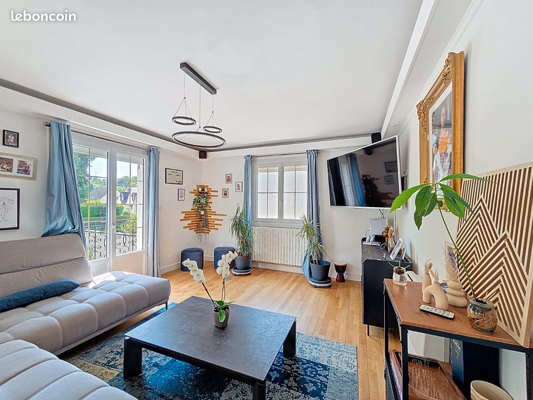 Maison 8 pièces 210 m² · à Monts · 210 m² · 379 000 €