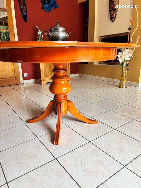 Table salle à manger ronde en bois (image 3)