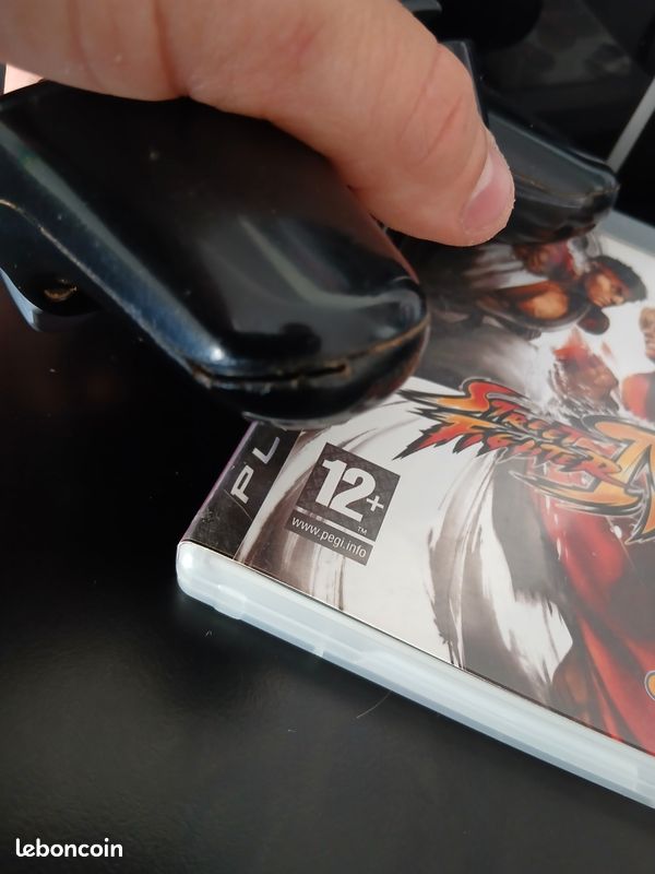 Ps3 fat avec un jeu et une manette (image 3)