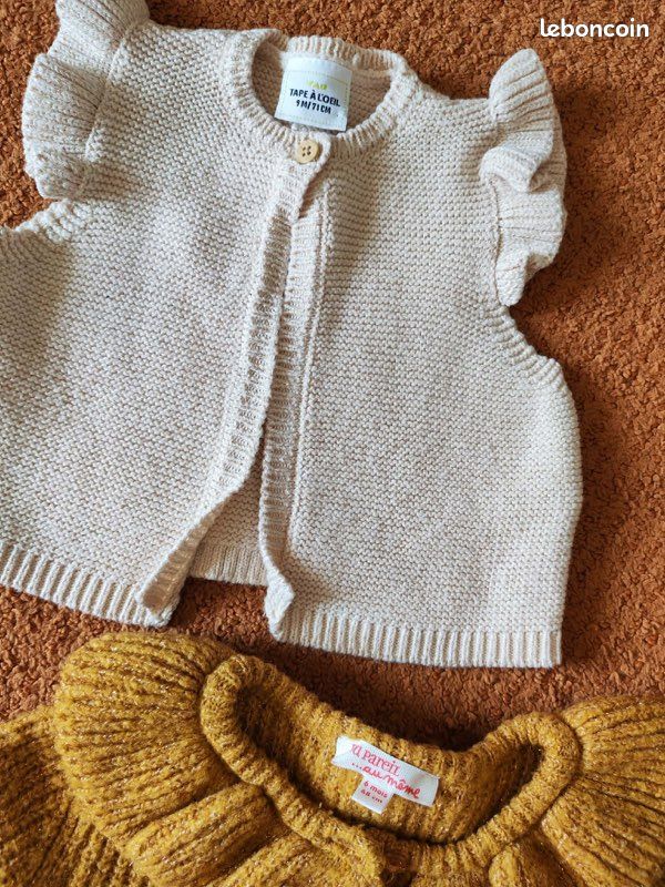 Lot gilet sans manches filles de 6 a 12 mois (image 2)