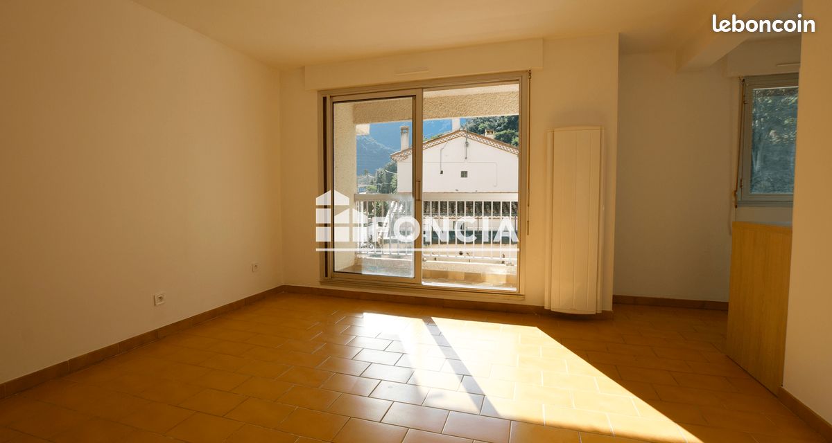 Parking 35 m² · à Amélie-les-Bains-Palalda · 35 m² · 60 000 €