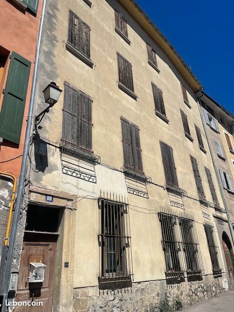Appartement 9 pièces 227 m² · à Digne-les-Bains · 227 m² · 66 000 €