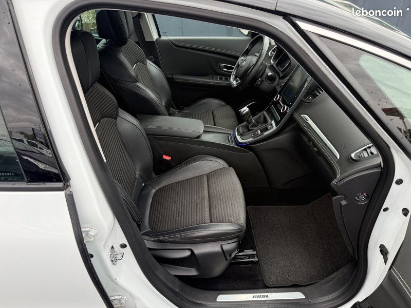 Renault SCENIC IV 1.2 TCE 130CH ENERGY INTENS (image 25)