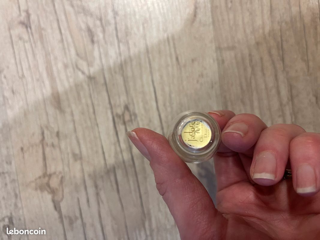 Flacon de miniature de parfum vide J’adore de Dior (image 6)