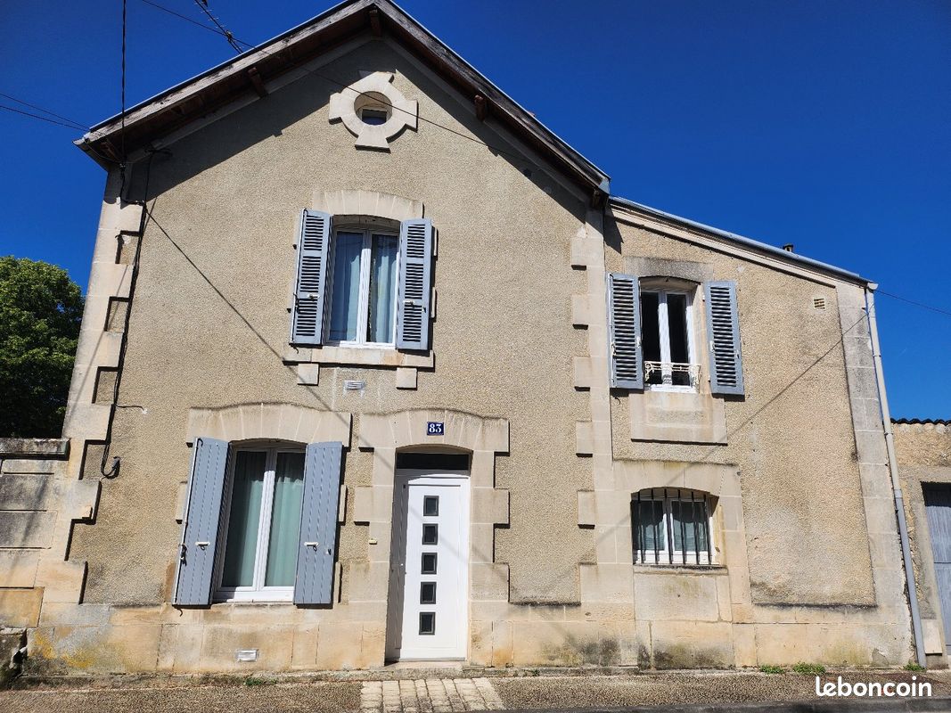 Maison 5 pièces 93 m² · à Jarnac · 93 m² · 138 500 €