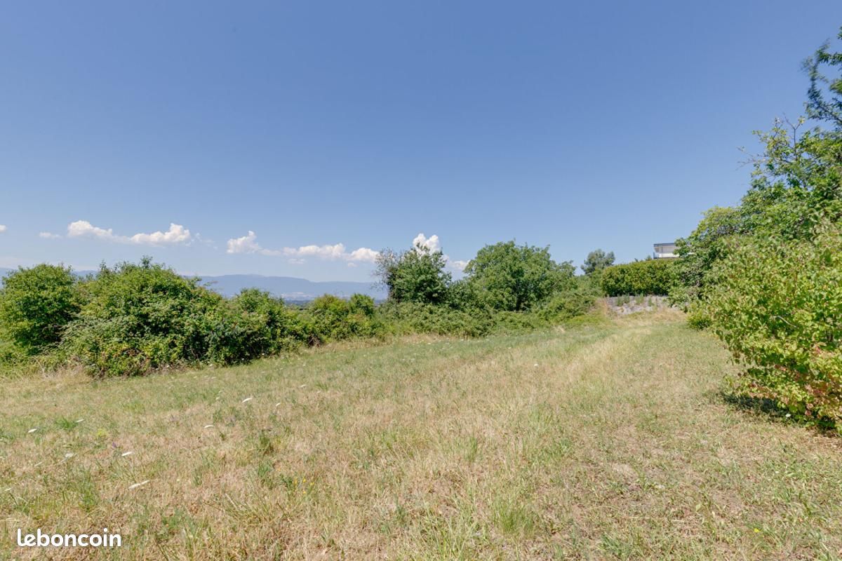Terrain 694 m² Loisin · 160 000 €
