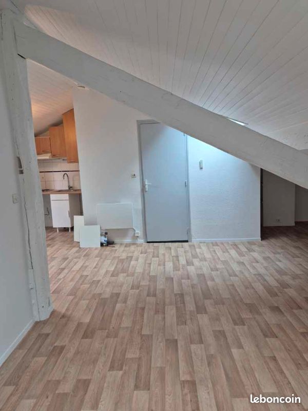 A louer studio Patte d'oie