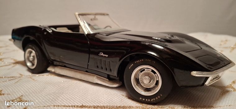 Revell 1/18 – Chevrolet Corvette Stingray 427 L89 1969 – Cabriolet Vert
