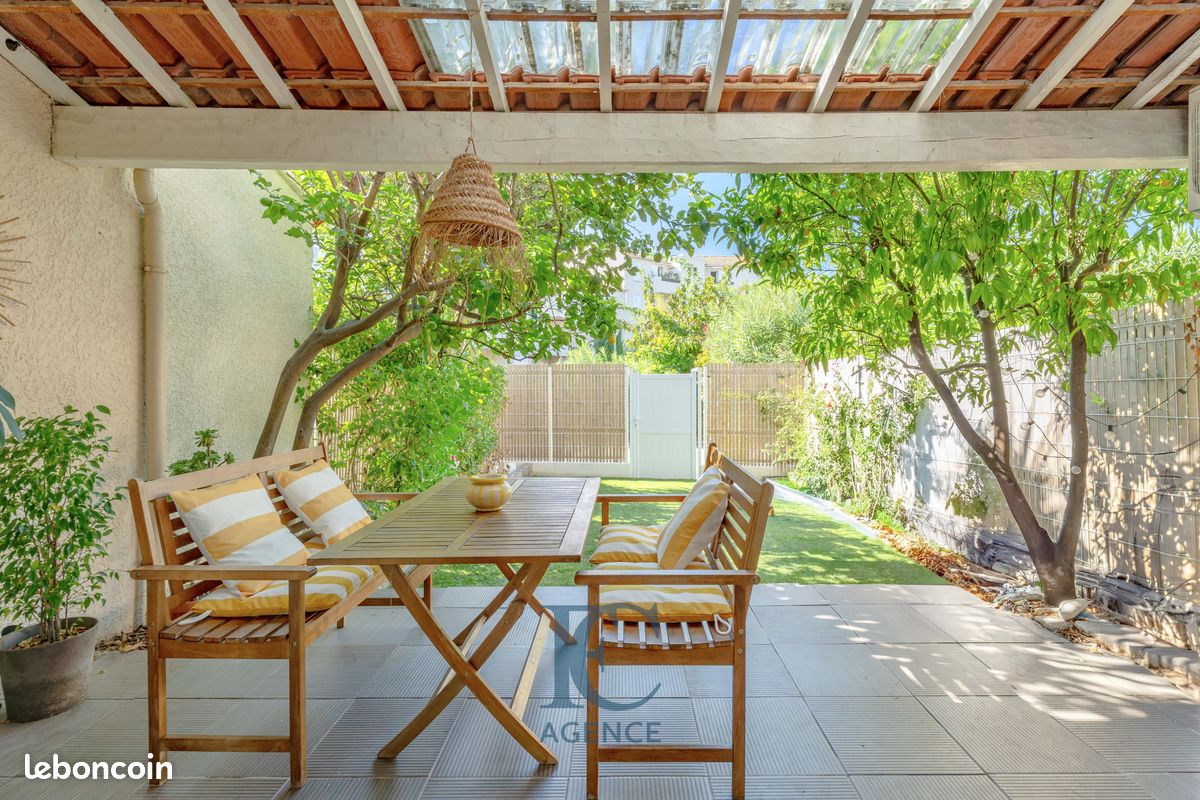 Maison 4 pièces 91 m² · à Saint-Cyr-sur-Mer · 91 m² · 560 000 €