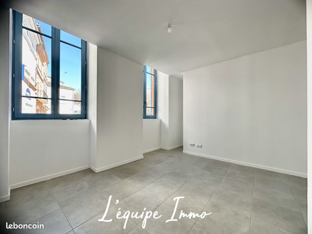 https://img.leboncoin.fr/api/v1/lbcpb1/images/85/1d/c4/851dc483f396881d58a7a5444938e6451c5e6176.jpg?rule=ad-image