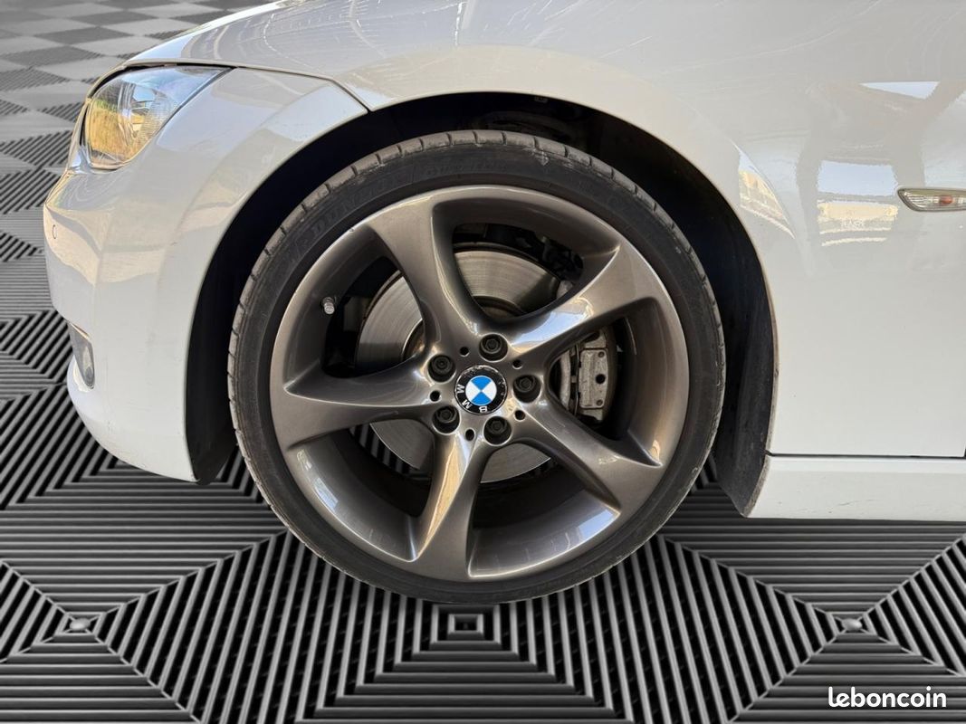 BMW SERIE 3 BMW 335i CABRIOLET E93 finition luxe (image 9)