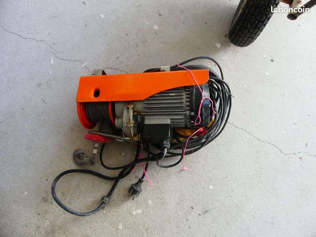 Monte-charge électrique (image 1)