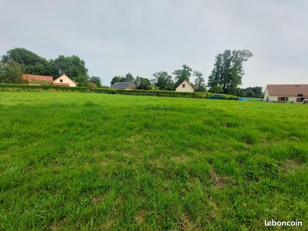 Terrain 1 900 m² Drosay