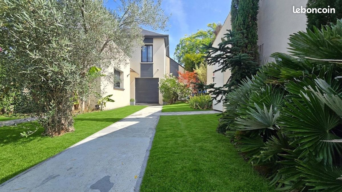 Maison 4 pièces 128 m² · à Taverny · 128 m² · 2 910 €