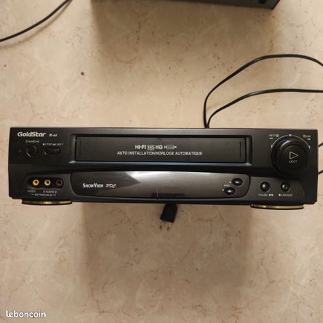 Magnétoscope VHS GoldStar AG98 - Comme neuf avec boîte d'origine