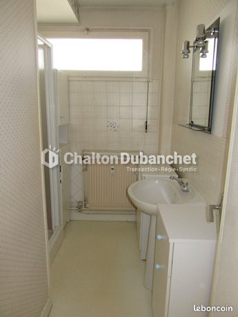 https://img.leboncoin.fr/api/v1/lbcpb1/images/85/22/26/8522266129daee113da83fa52623316e14d5fb19.jpg?rule=ad-image