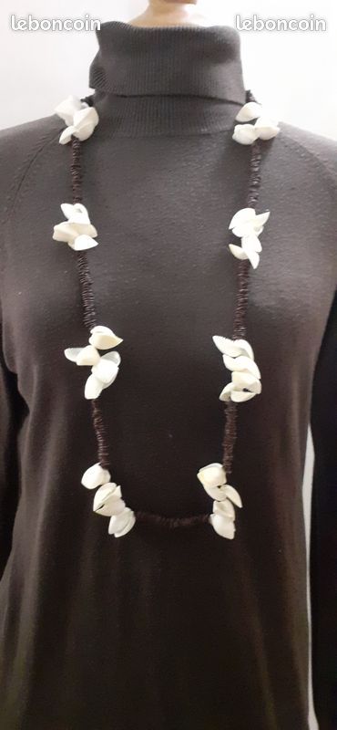 Collier de Tahiti des années 70 (image 1)