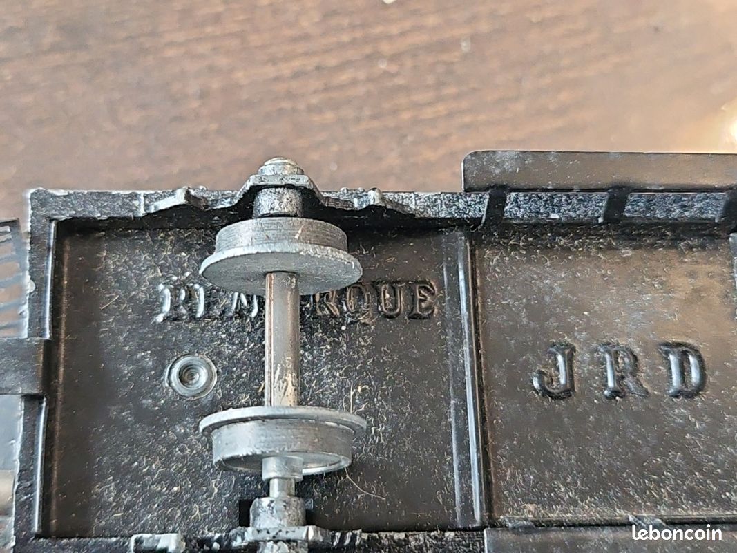 JRD WAGON RÉFRIGÉRANT A ESSIEU KRONENBOURG HO