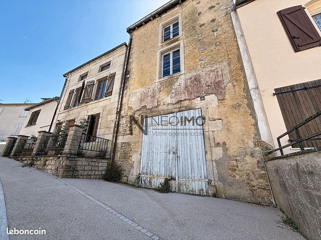 Immeuble 3 pièces 110 m² · à Bourmont-Entre-Meuse-Et-Mouzon · 110 m² · 19 500 €
