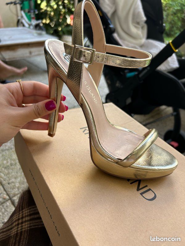Talons River Island - Taille UK 6 (pointure 39), Couleur Ivoire, Style Escarpin à Talon Aiguille, Occasion Bon état