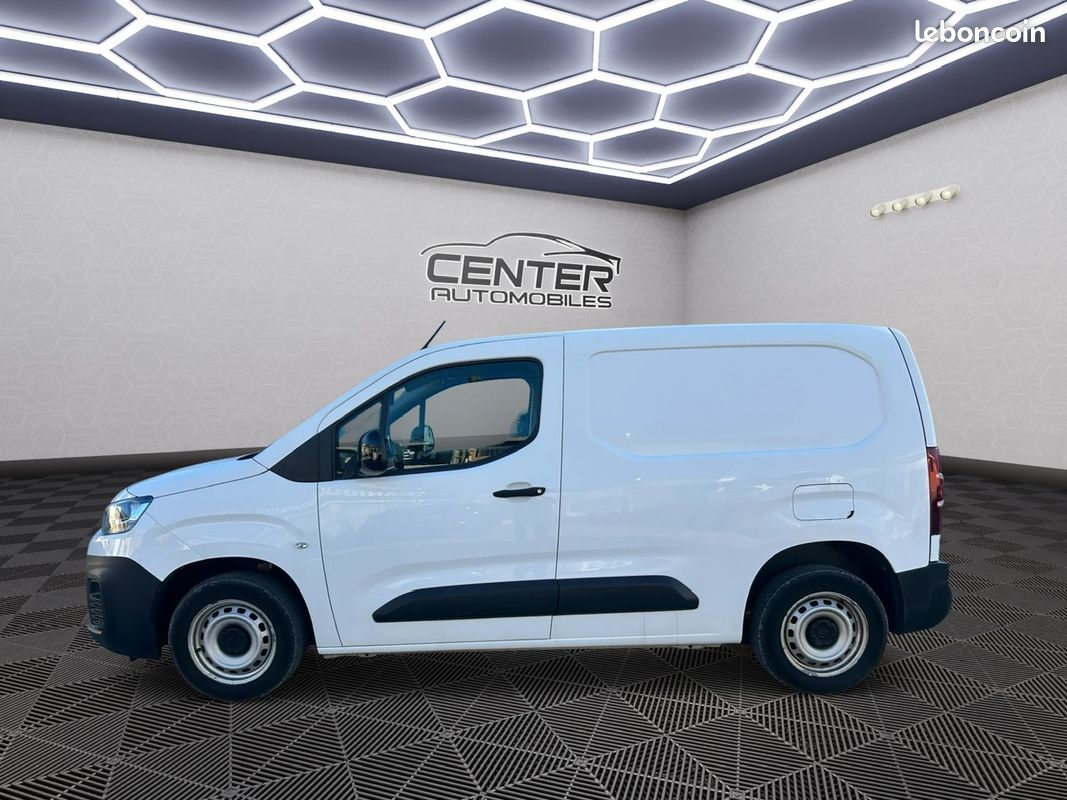 Citroën BERLINGO FOURGON M 1.5 BlueHDi BVM6 S&S 102 cv TVA RECUPERABLE {CAMERA DE RECUL + ANGLE MORT + CLIM + CARPLA} (image 7)