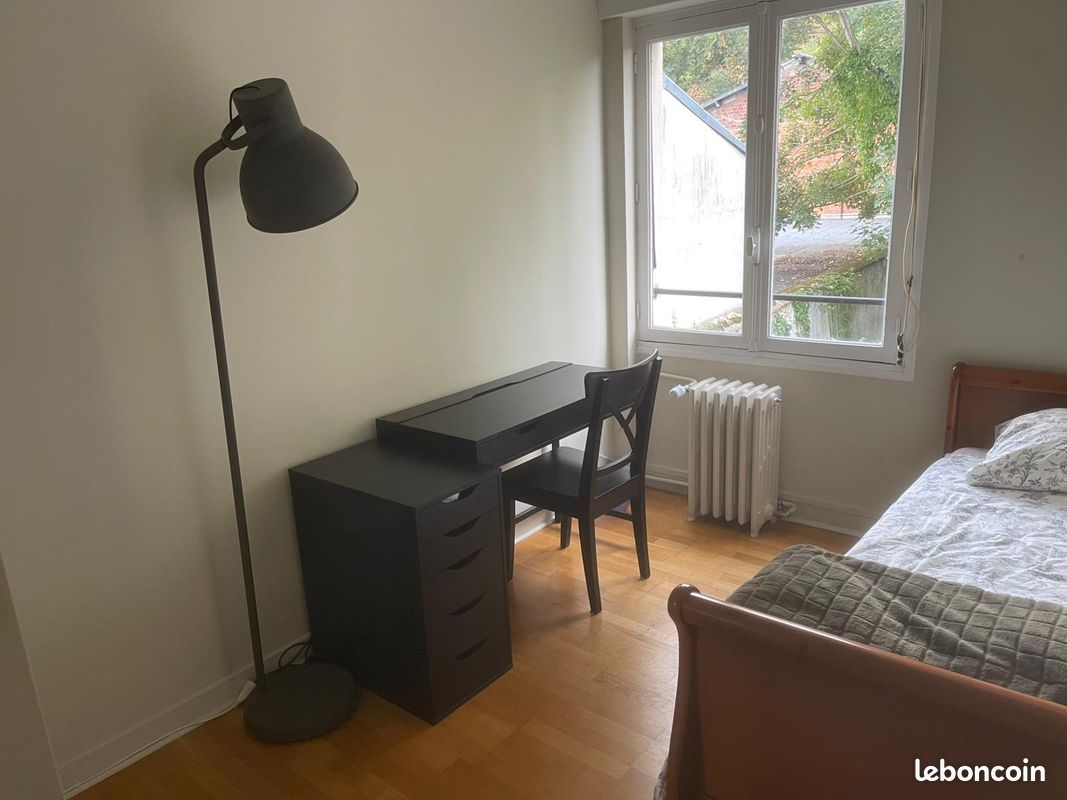 3 chambres à louer chez l'habitant appartement 5p Versailles Saint-Louis - Etudiants Classe prépa (image 1)