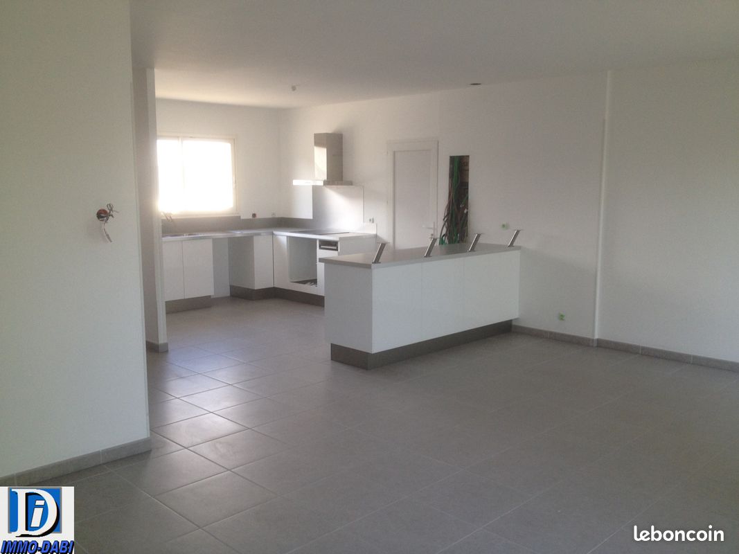 Maison 4 pièces 100 m² · à Vernet · 100 m² · 975 €