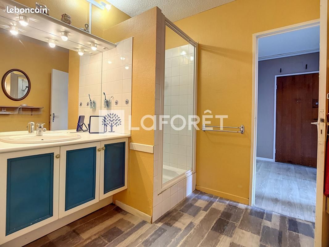 Appartement 3 pièces 77 m² - Parthenay 79200 (image principale 4)