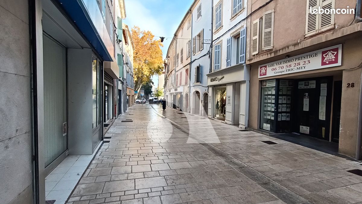 Maison 13 pièces 400 m² · à Brignoles · 400 m² · 455 000 €