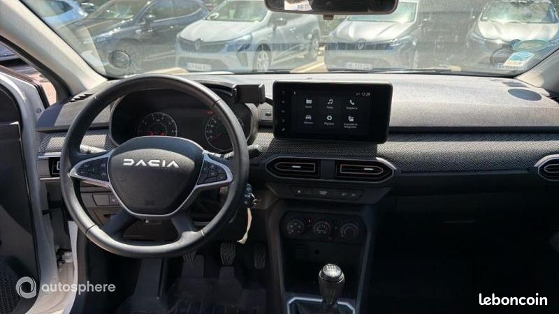 Dacia Sandero 1.0 TCe 90ch Stepway Expression auto -24 (image 11)