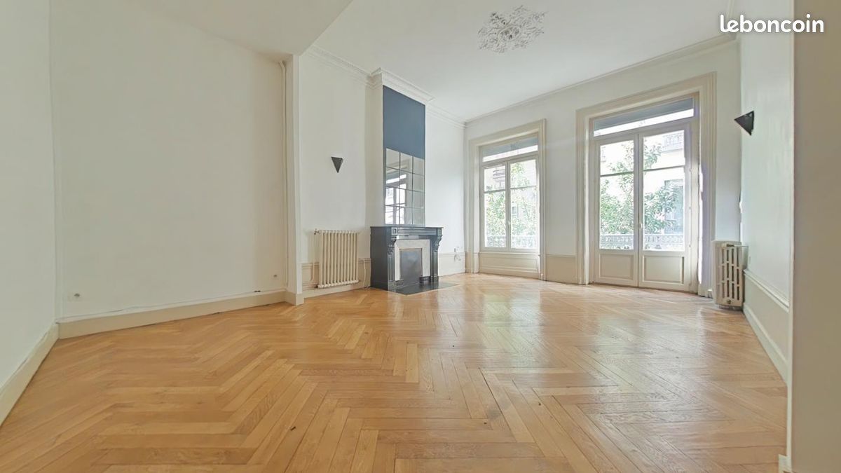 Appartement 4 pièces 92 m² · à Saint-Étienne · 92 m² · 720 €
