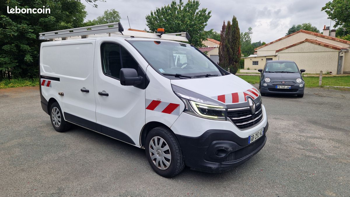 Renault Trafic 2L DCI 120 cv Attelage Galerie GPS Casiers 2021 13325 euros HT (image 1)