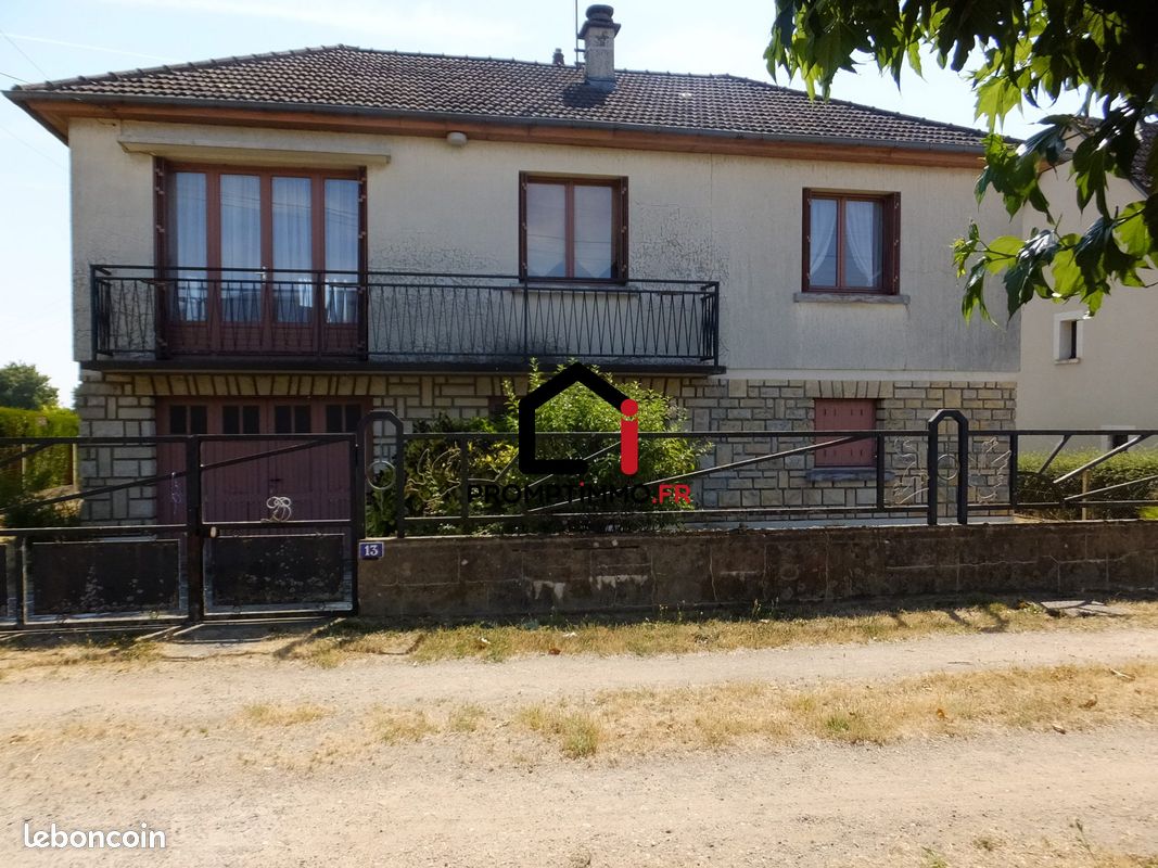 Maison 5 pièces 85 m² · à Ainay-le-Château · 85 m² · 70 000 €