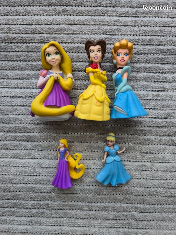 Lot Figurine Princesse Disney (image 1)