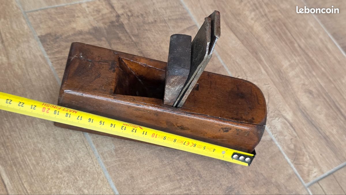 Ancien Rabot en Bois Peugeot Frères – Outil de Collection (image 6)