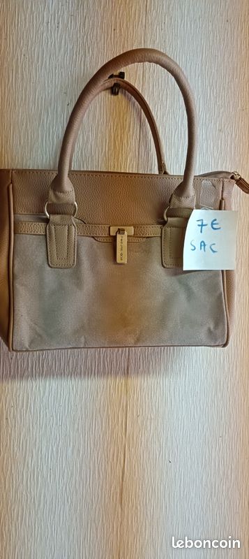 URGENT Lot vêtements femme. Jolie tee shirts élégant. Taille 50/52 à valider jusqu'au 25/6 uniquement (image 8)
