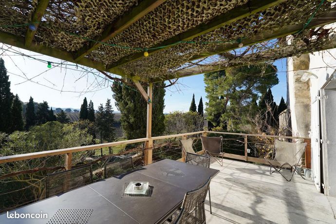 Maison 18 pièces 700 m²