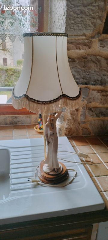 Giuseppe Armani Capodimonte figurine lampe (image 2)