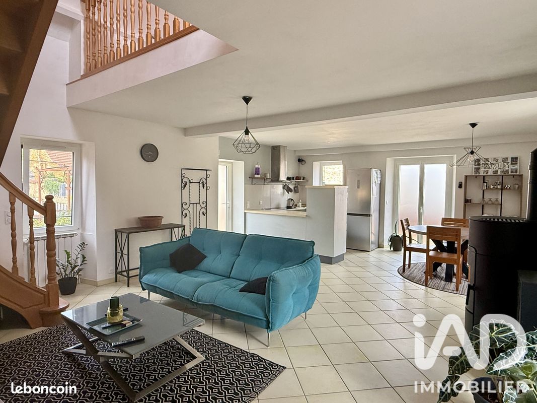 Maison 5 pièces 108 m² · à Saint-Martial-de-Nabirat · 108 m² · 230 000 €