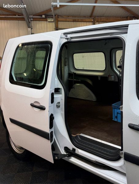 Renault KANGOO II EXPRESS MAXI 1.5 BLUE DCI 95CH GRAND VOLUME CONFORT (image 11)