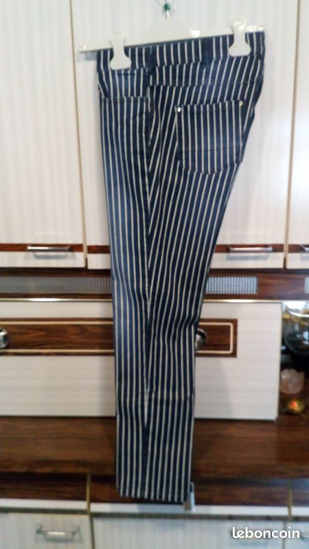 Pantalon Chic Droit Noir - Taille 42 Femme - Neuf Sans étiquettes - Impeccable été