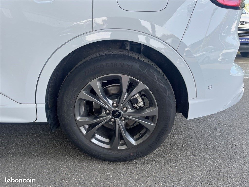 Ford Kuga III 2.5 DURATEC 190 CH FLEXIFUEL FHEV E85 POWERSHIFT ST-Line (image 9)