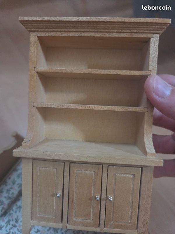 Armoire Miniature En Bois Avec Double Porte – Meuble De Poupée Vintage – Décoration Pour Maison De Poupée – 15,5 X 9,5 X 4 Cm