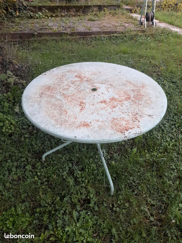 Table en fer (image 3)