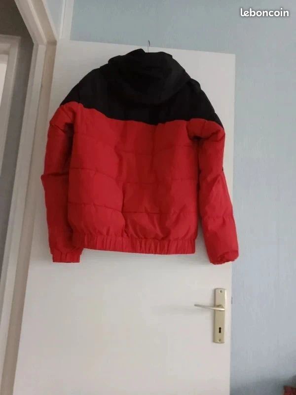 Kiabi doudoune a capuche bien épaisse garçon taille X S =14ans (image 2)