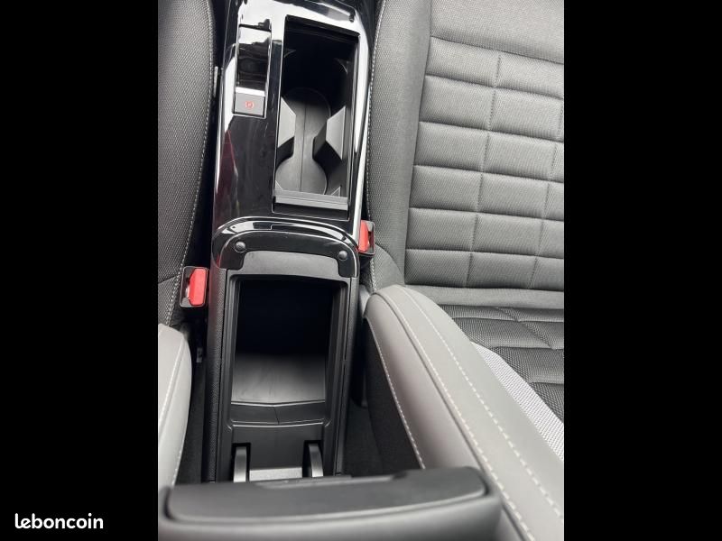 Citroen C4 1.2 Hybride 136ch S&S PLUS Automatique (image 27)