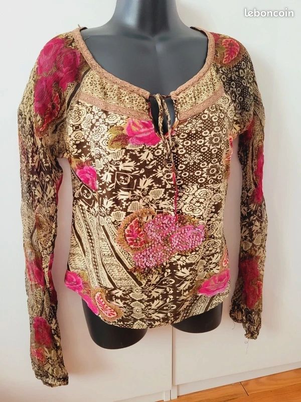 Tee shirt blouse fleurs rose paillettes strass S/36 René Derhy